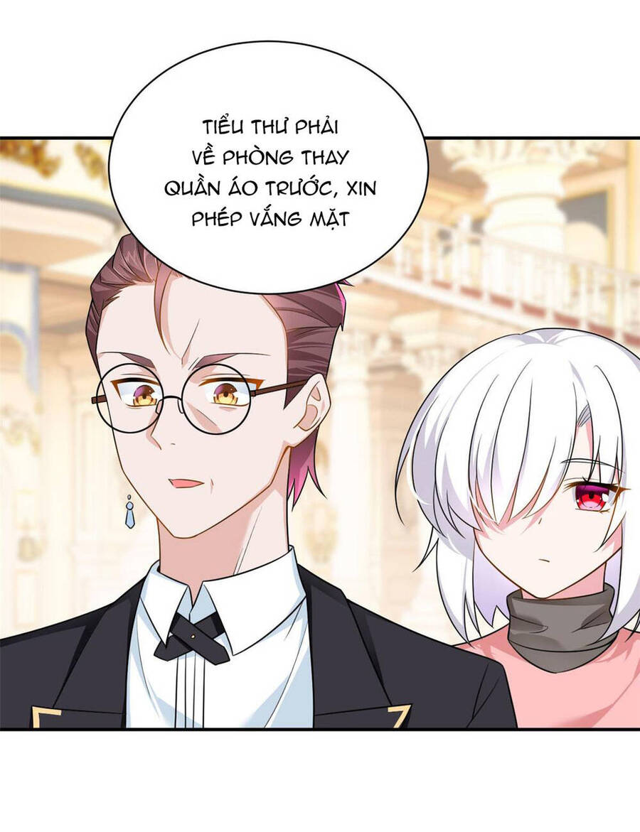 Tôi ở thế giới khác dựa dẫm vào phụ nữ