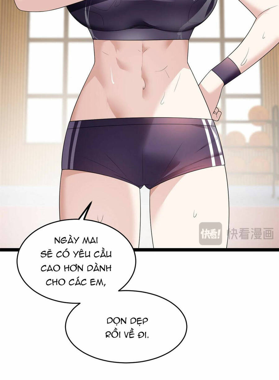 Tôi ở thế giới khác dựa dẫm vào phụ nữ