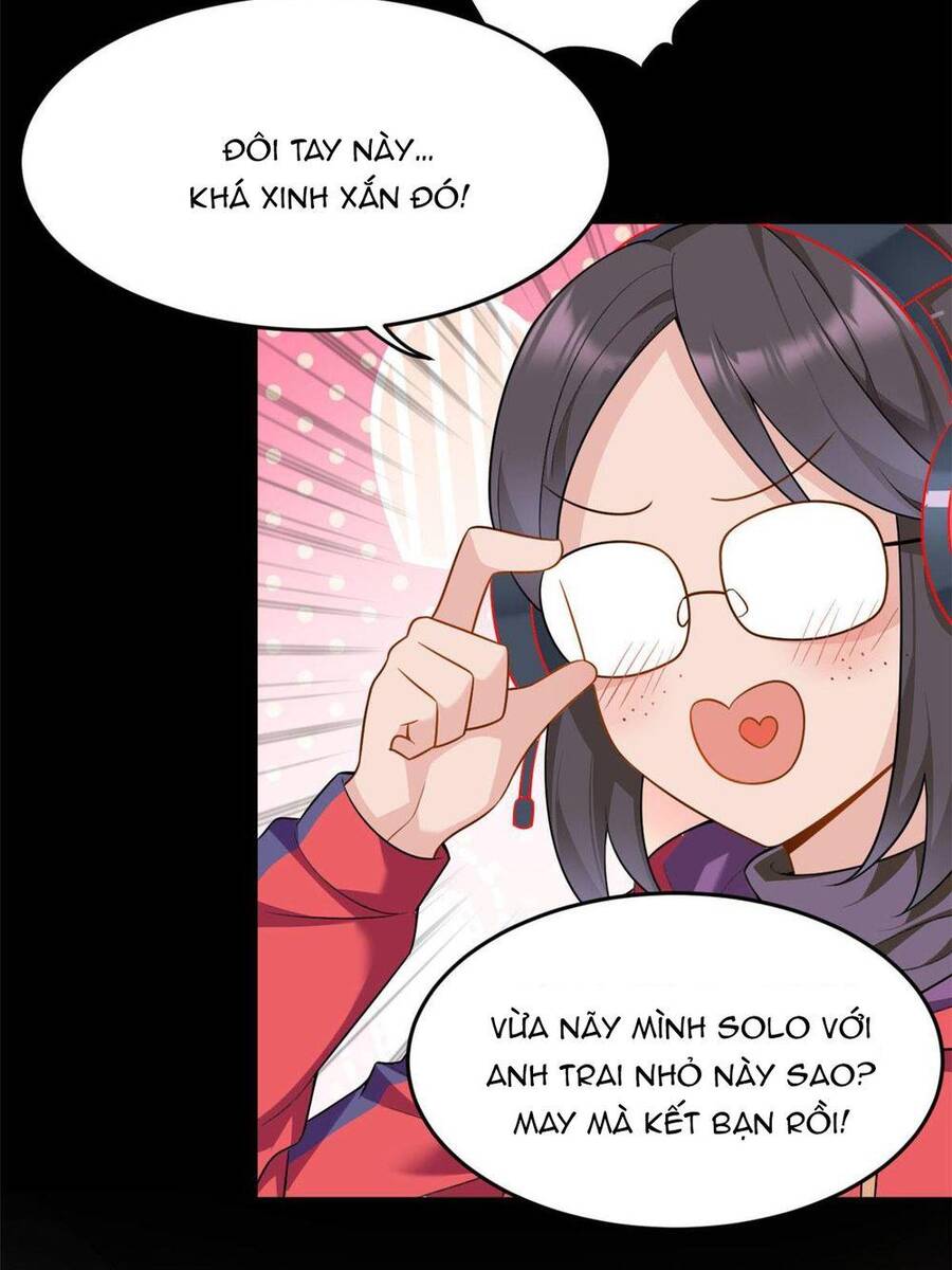 Tôi ở thế giới khác dựa dẫm vào phụ nữ