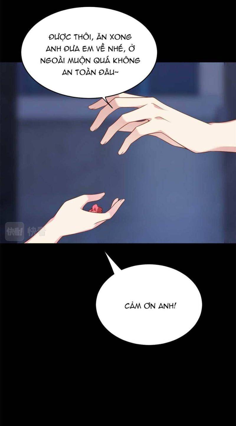 Tôi ở thế giới khác dựa dẫm vào phụ nữ