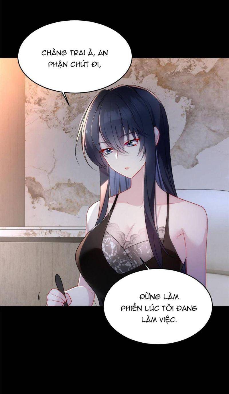 Tôi ở thế giới khác dựa dẫm vào phụ nữ