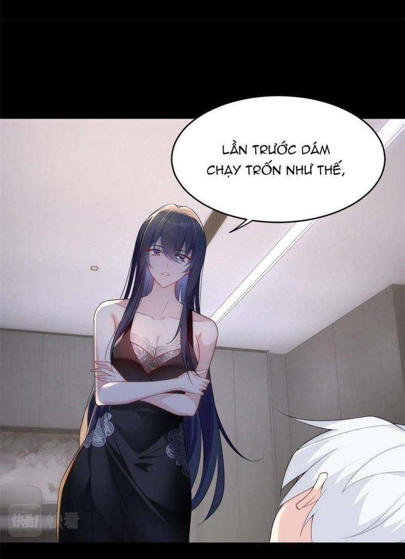 Tôi ở thế giới khác dựa dẫm vào phụ nữ