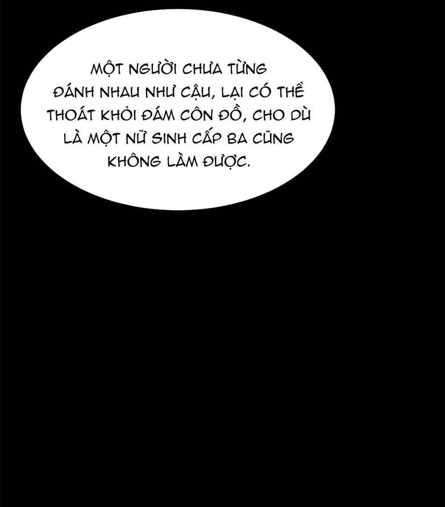 Tôi ở thế giới khác dựa dẫm vào phụ nữ