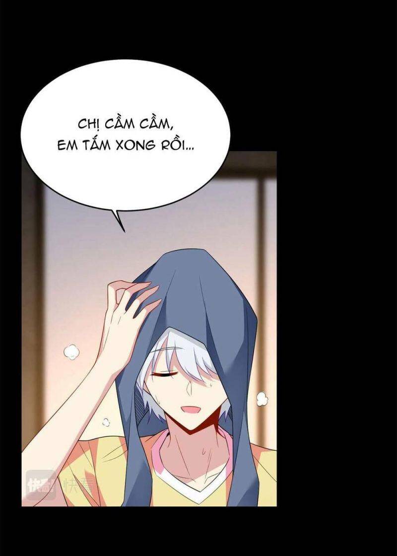 Tôi ở thế giới khác dựa dẫm vào phụ nữ