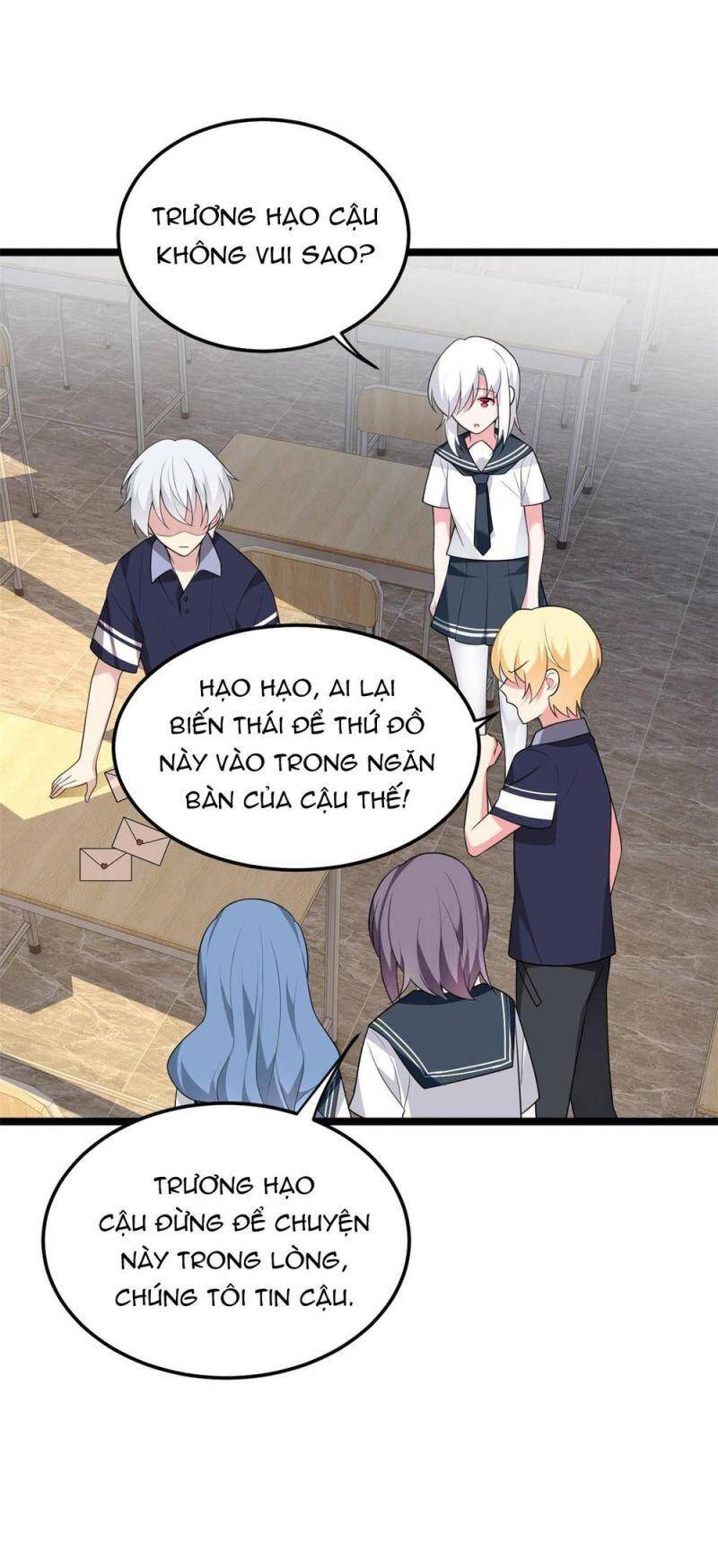 Tôi ở thế giới khác dựa dẫm vào phụ nữ