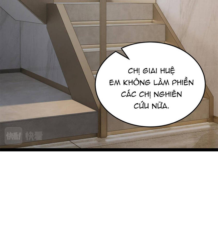 Tôi ở thế giới khác dựa dẫm vào phụ nữ