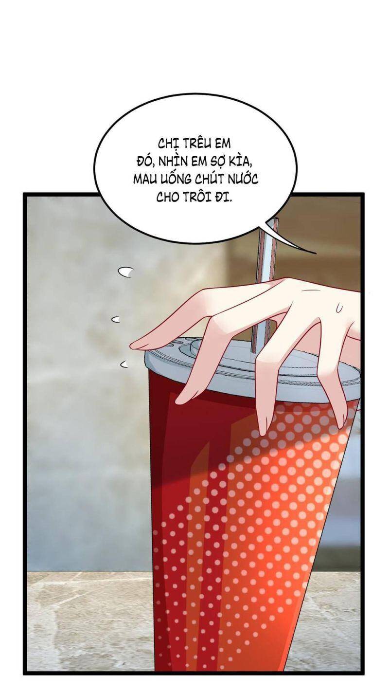 Tôi ở thế giới khác dựa dẫm vào phụ nữ