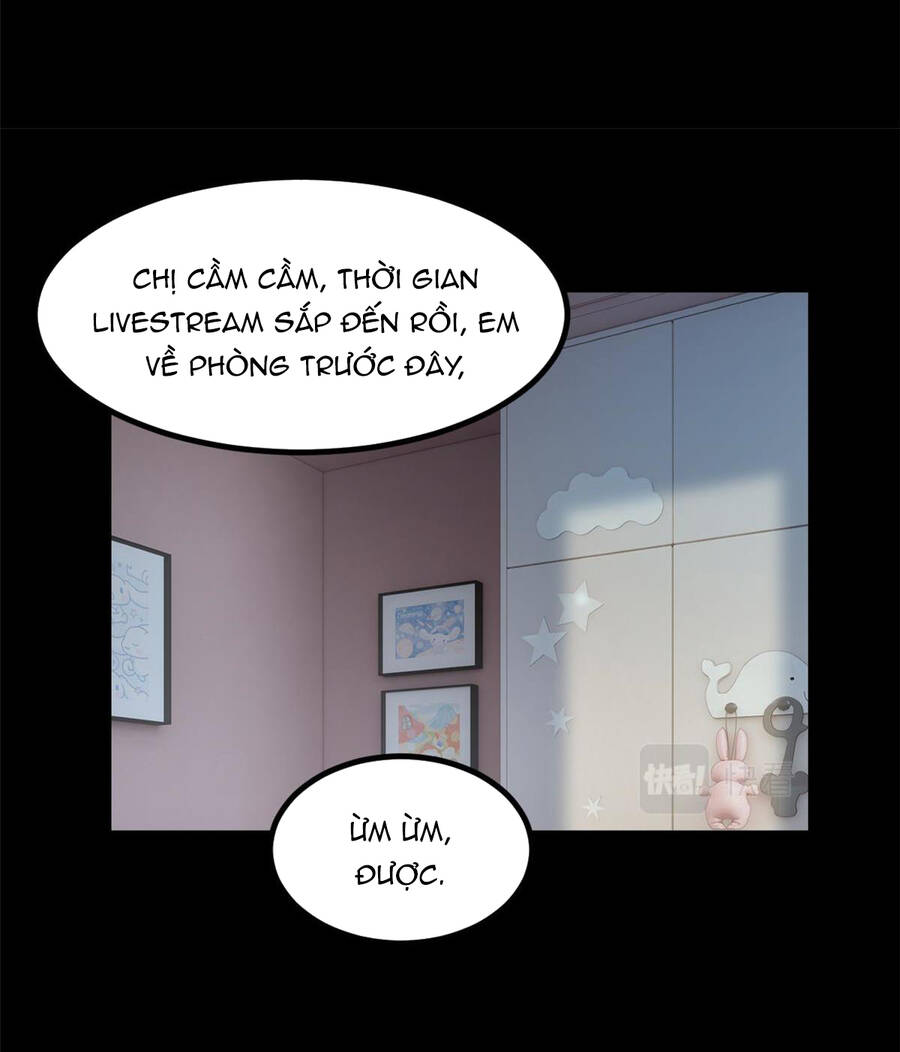Tôi ở thế giới khác dựa dẫm vào phụ nữ